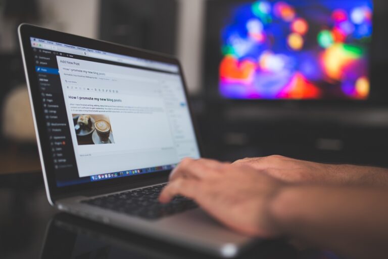Quelles sont les différentes étapes pour créer un site WordPress ?